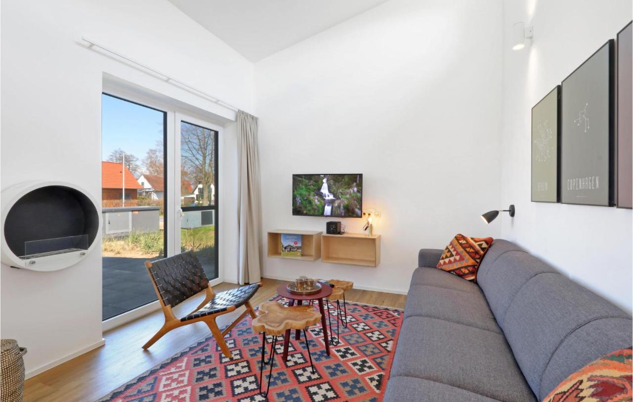 Awesome Home In Lembruch-Duemmer See With Kitchen Exterior foto